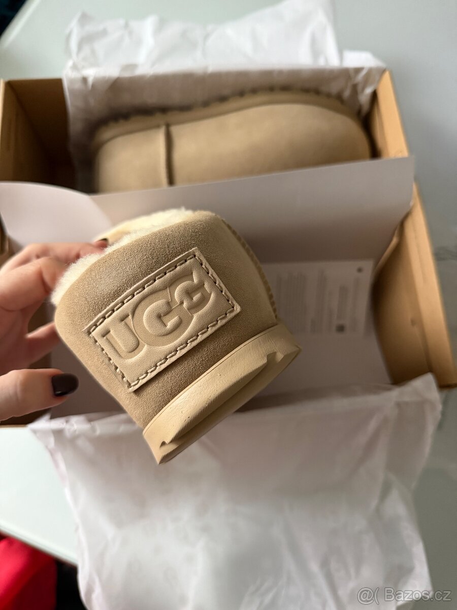 Ugg pumped slides válenky - 2