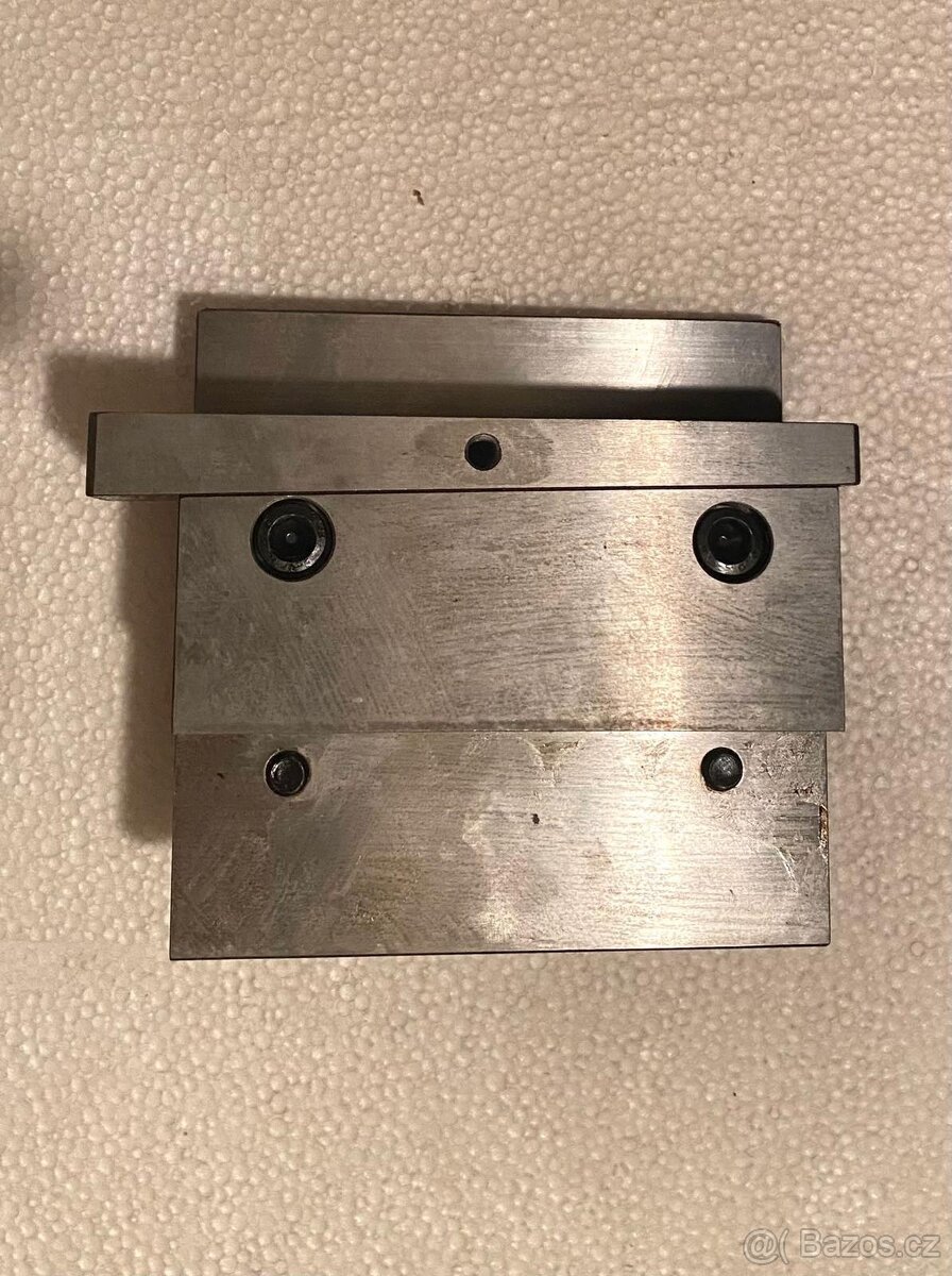 Použitá upnutí razniku, systém Amada - 2