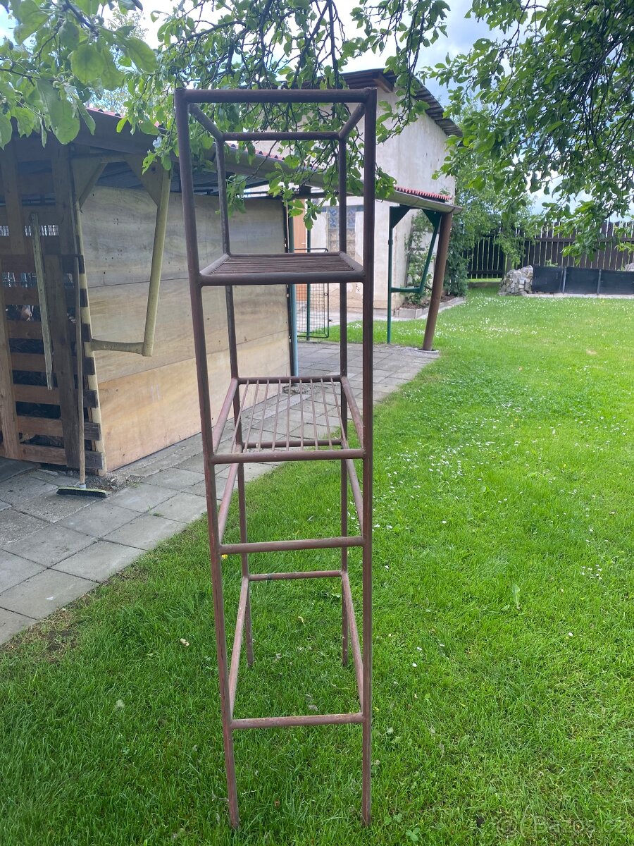 Železný regál - 2