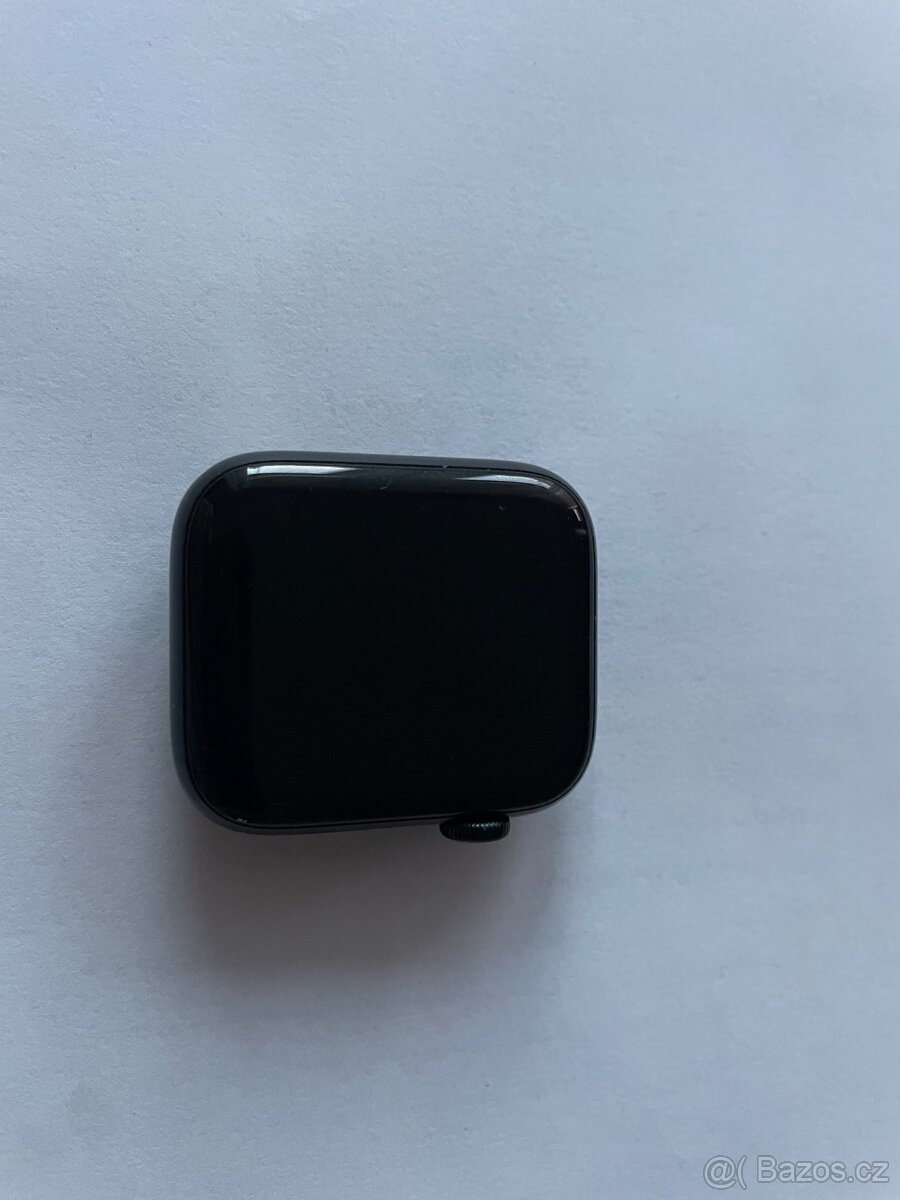 Apple Watch se2 2022 44mm - 2