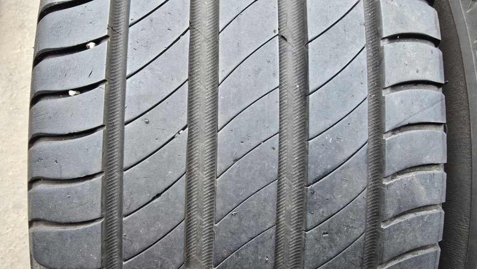 Letní pneu 215/50/17 Michelin - 2