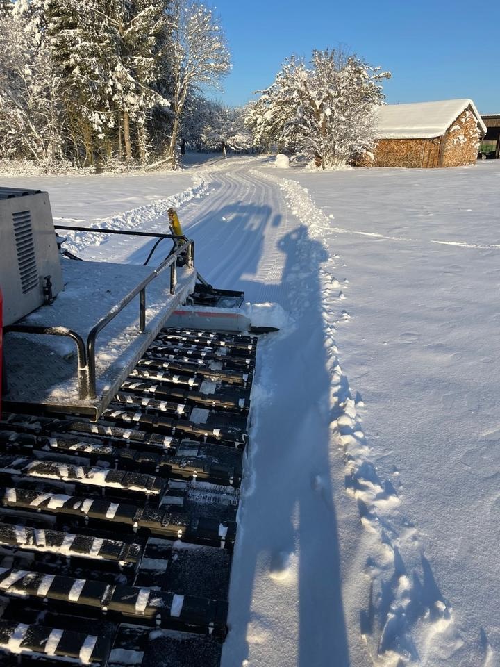 REZERVACE Sněžná rolba Pistenbully 060 - 2
