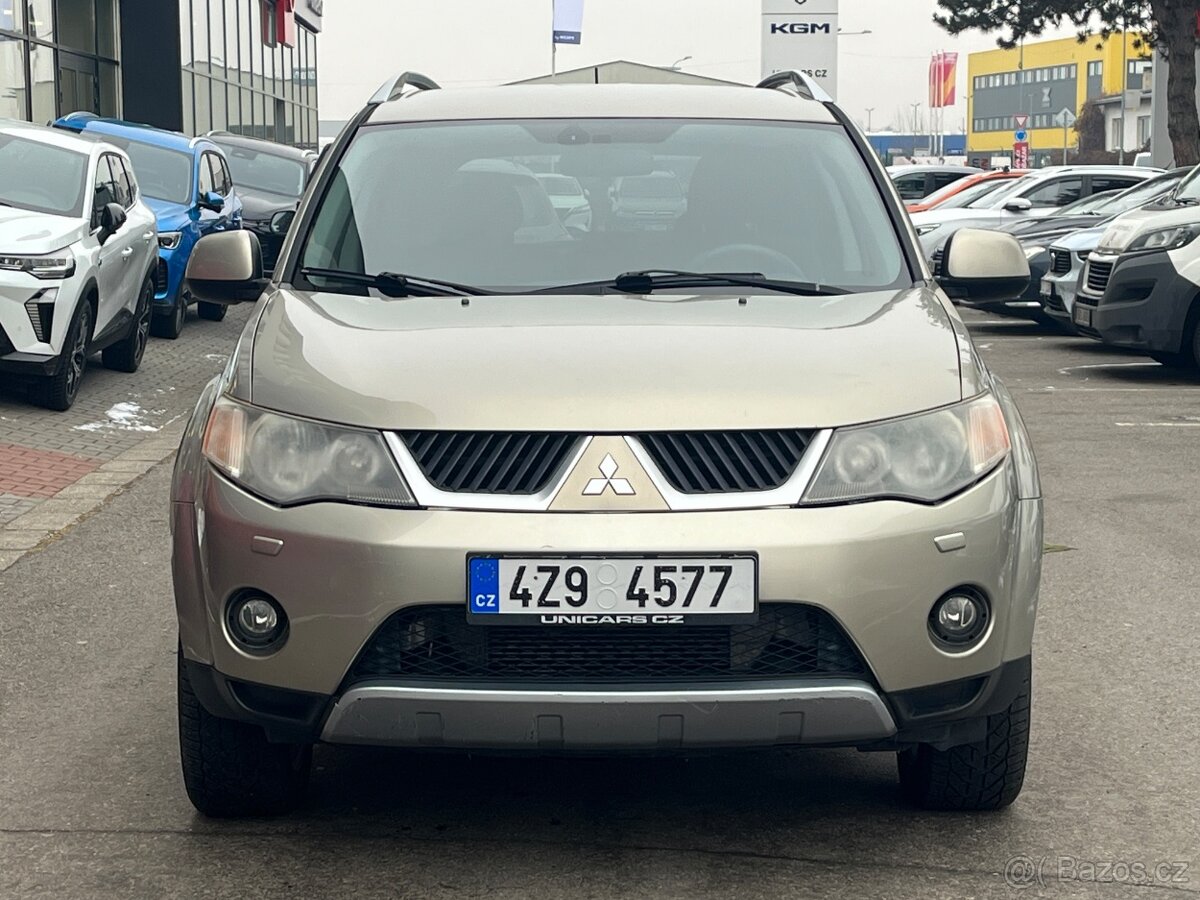 Mitsubishi Outlander 2,0 DI-D Intense plus 4WD - 2