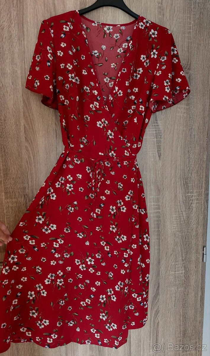 Dámské šaty - 2