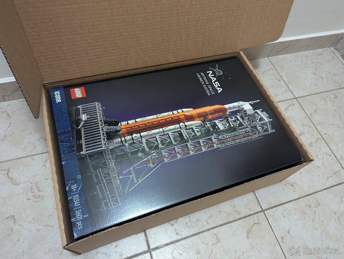 LEGO Icons 10341 NASA Artemis Space Launch System - 2