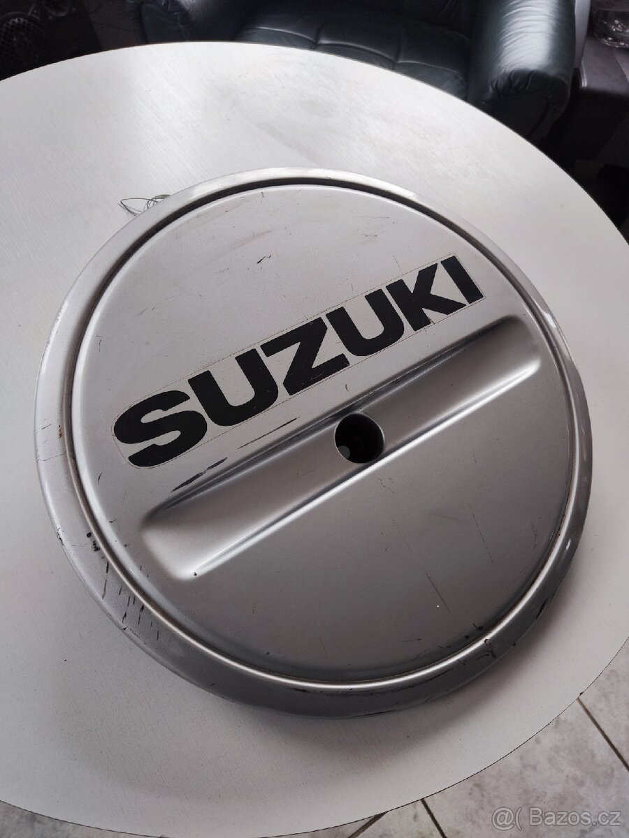 Kryt rezervy Suzuki Jimmy - 2