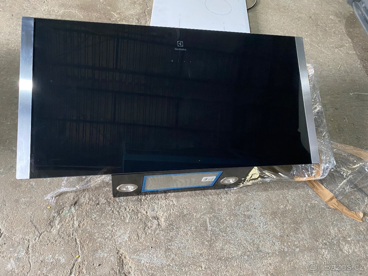 Kominovy odsavac par ELECTROLUX EFV90657OK - 2