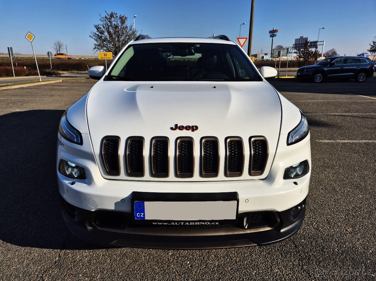 JEEP CHEROKEE 2.2MJET147KW 2016--OVERLAND EDICE FULL VÝBAVA-