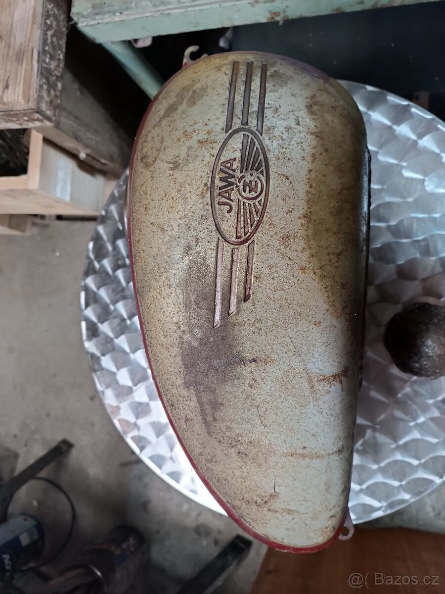 Jawa kývačka - 2