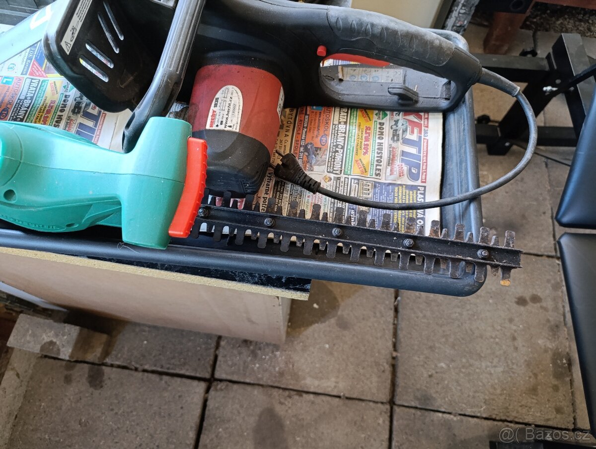 Elektrický zastřihávač B&D - 2