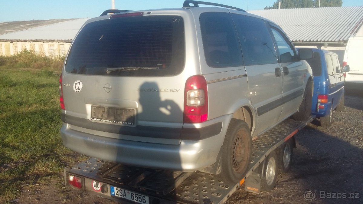 opel sintra 2.2 16v rv1999 - 2