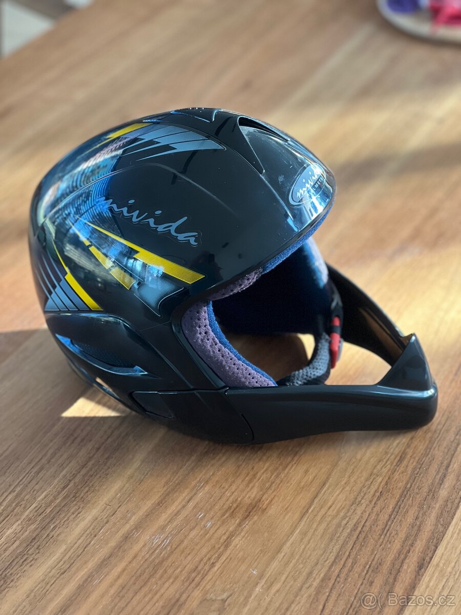 Lyžařská helma vel.58 - 2