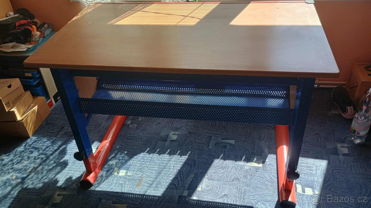 Dětský psací stůl s nastavitelnou výškou a sklonem, rostoucí - 2