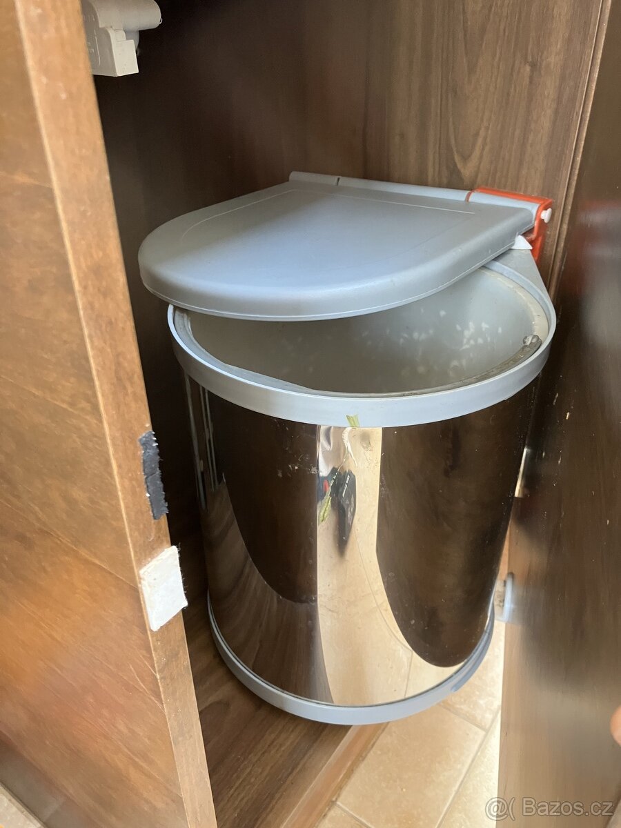 Koš na odpadky k namontování do kuchyňské skříňky - 2