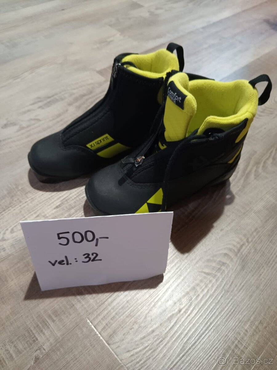 Dětské lyžařské vybavení hlavně boty sjezd a běžky - 2