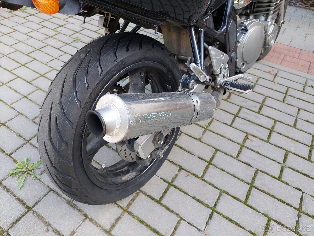 Suzuki bandit GSF600S - 2