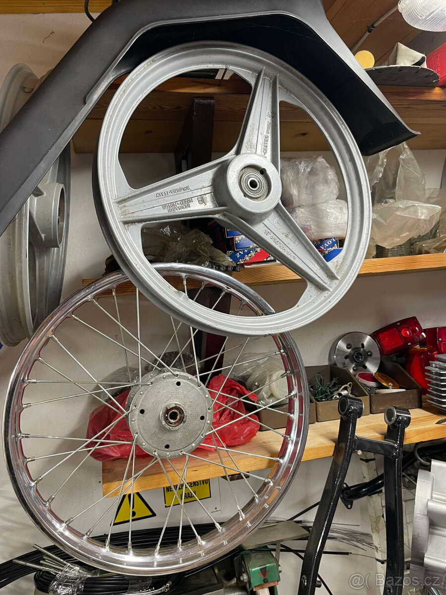 - Nové - Predné - KOLESO - Babetta - - 2