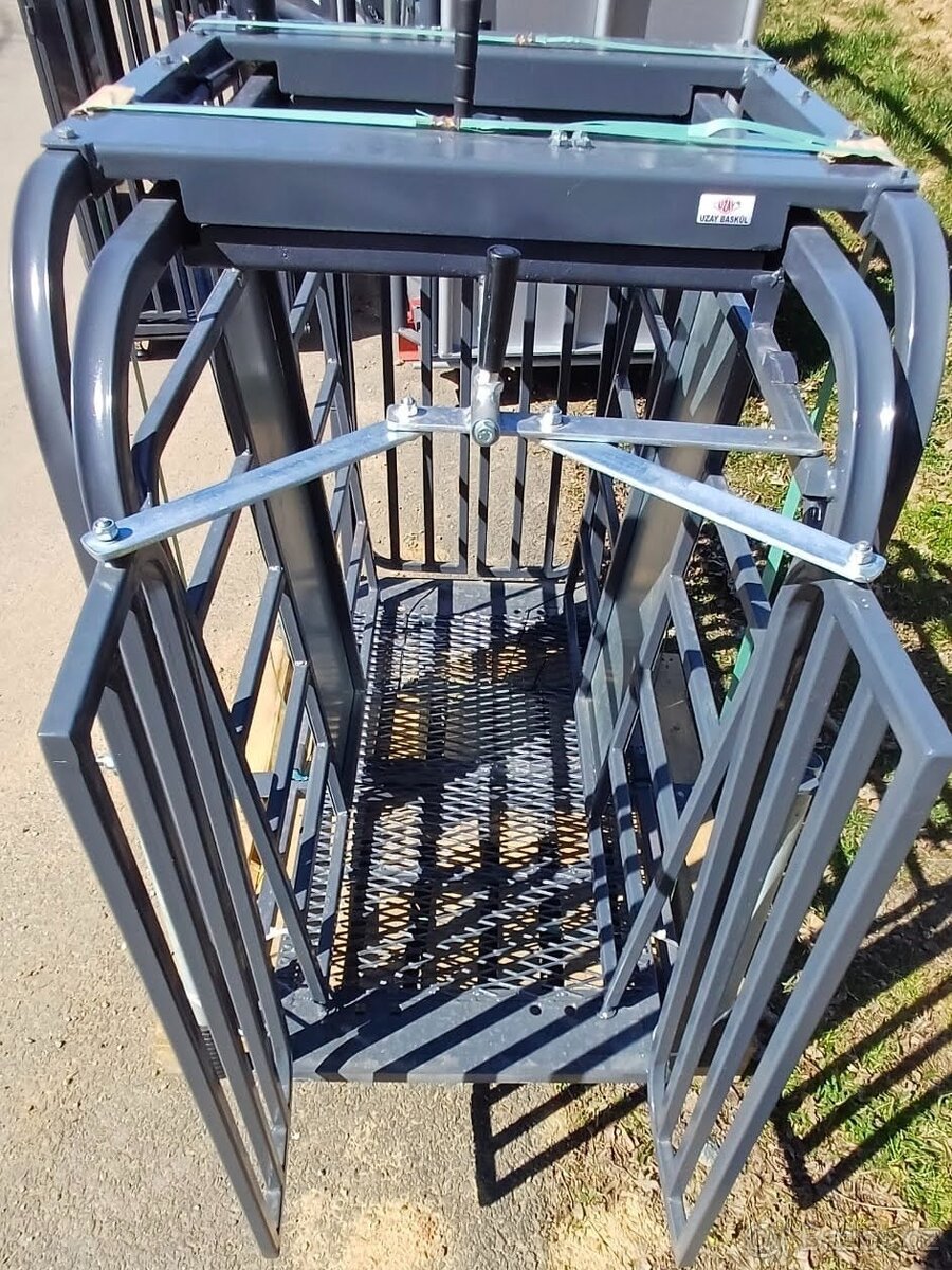 Fixační klec s váhou pro ovce a kozy - 2
