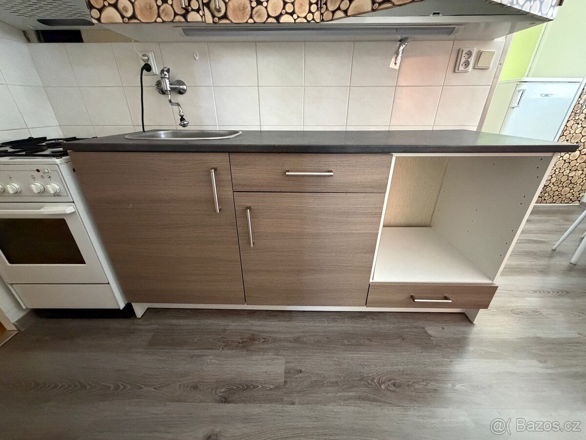Spodní kuchyňský díl Ikea - 2