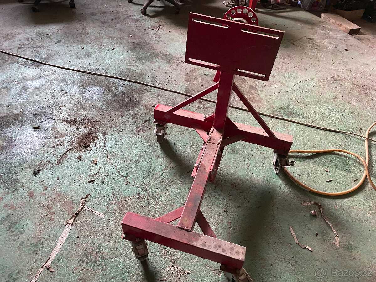 stojan na motory - 2