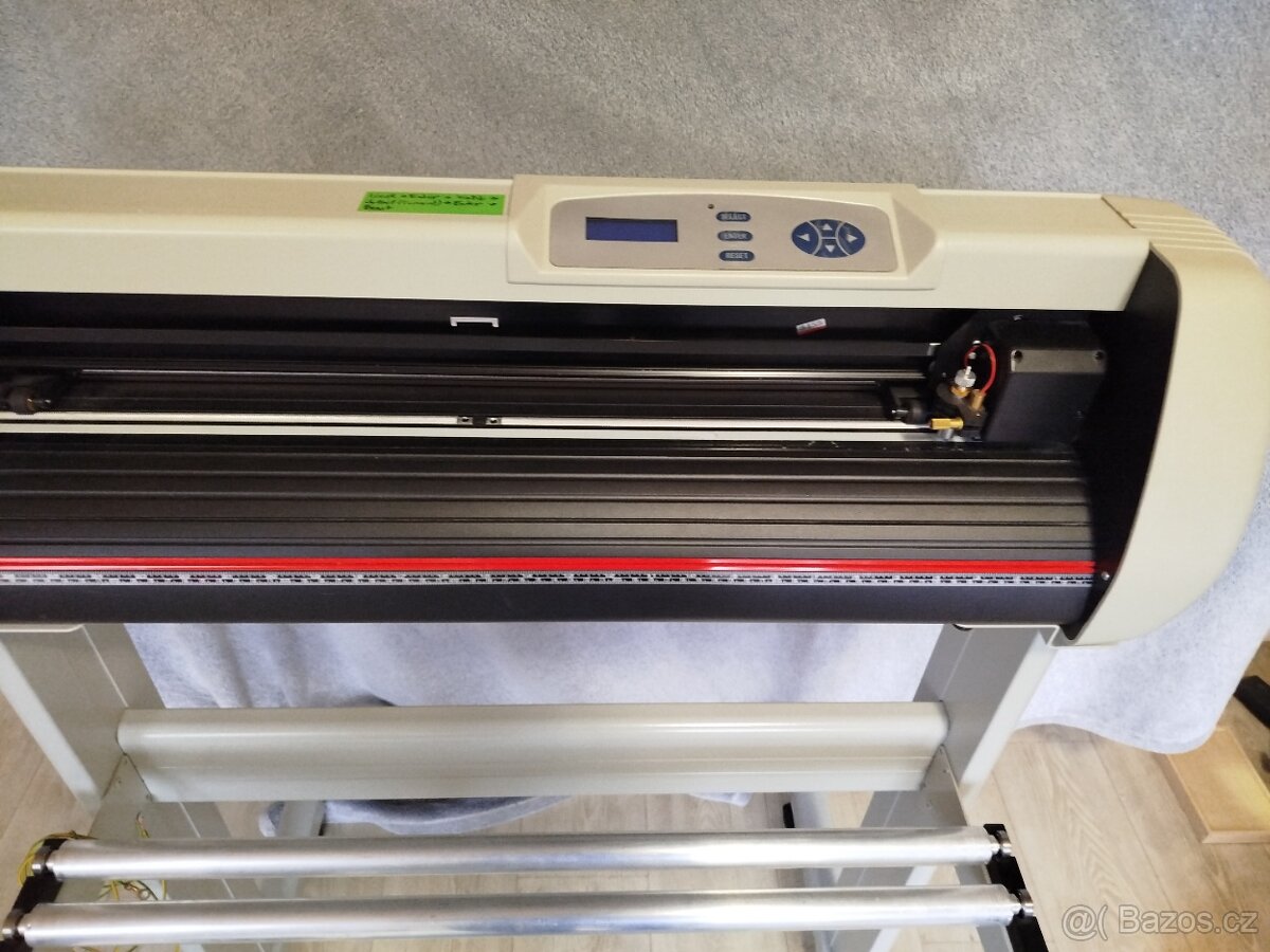 Prodám řezací plotr liyu sc631 - 2