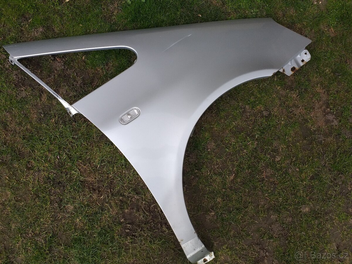 Blatník přední Ford Galaxy r.v.2004 - 2