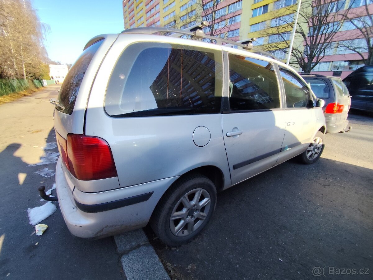 Alhambra, Sharan - 2