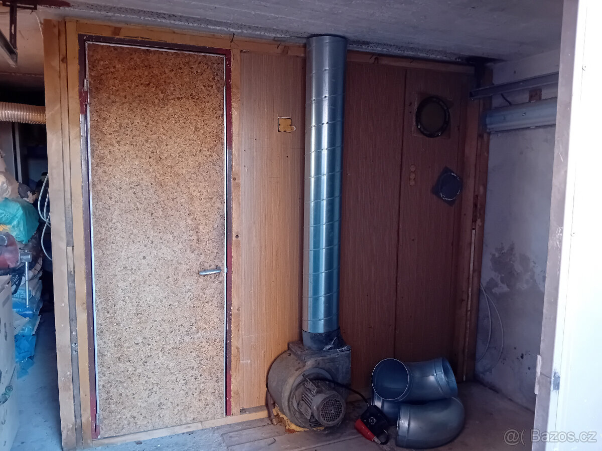 Stříkací a pískovací box - 2