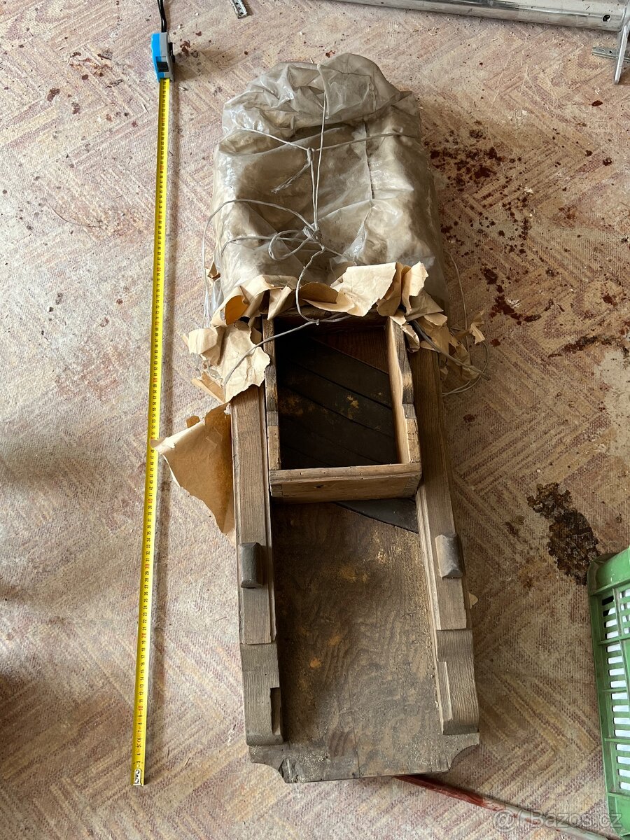 Staré krouhadlo na zeli - 2