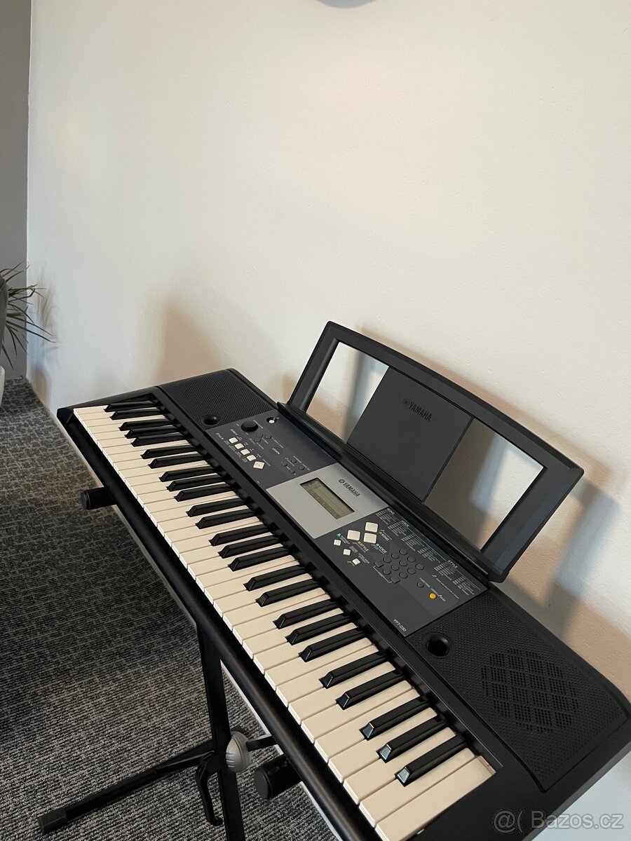 Klávesy Yamaha - 2