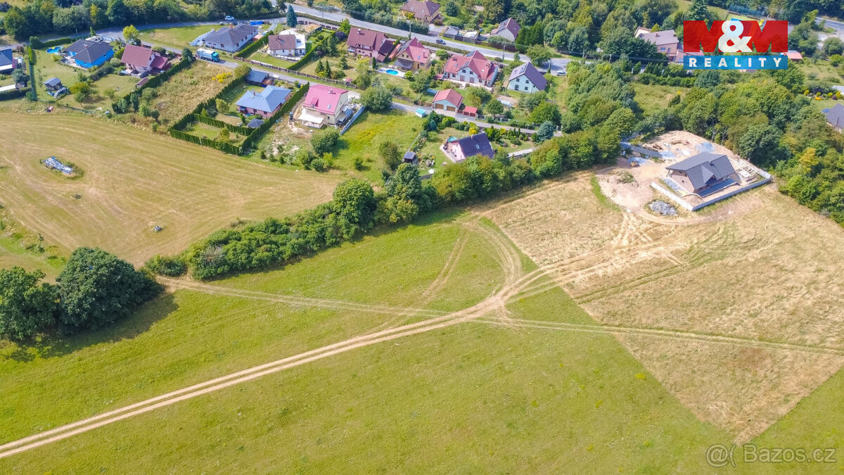 Prodej pozemku k bydlení, 1058 m², Lipina - 2