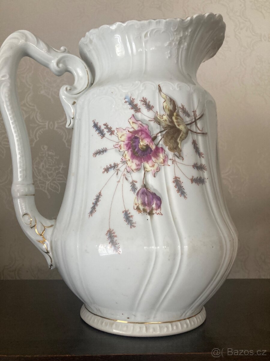 Porcelánový džbán - 2