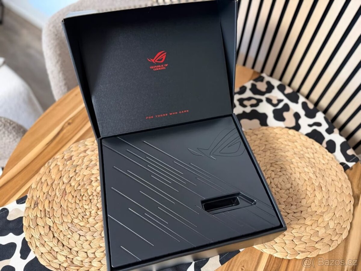 Herní základní deska ASUS ROG Maximus Z790 APEX LGA1700 - 2