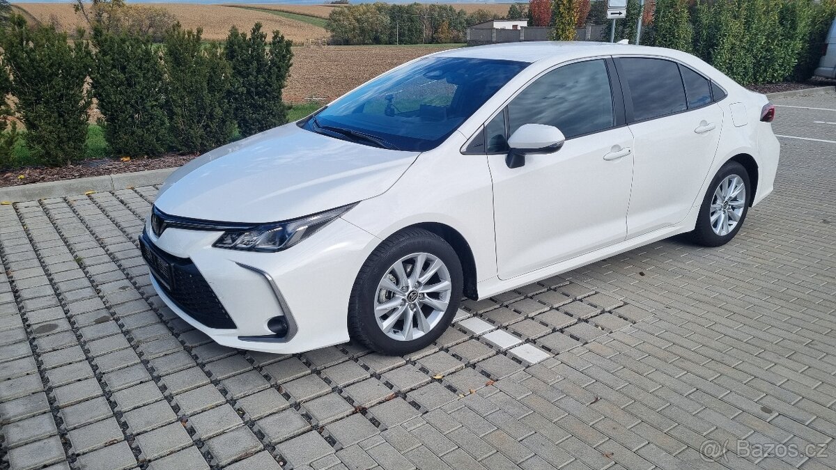 TOYOTA COROLLA 1.5 SDN 2025 COMFORT ODPOČET DPH - 2