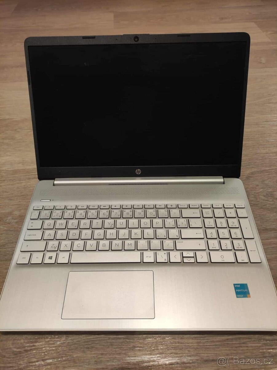 Prodám notebook HP Laptop 15s - 2