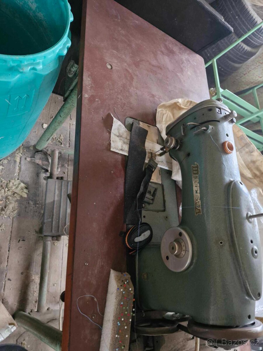 Šicí stroj Minerva - 2