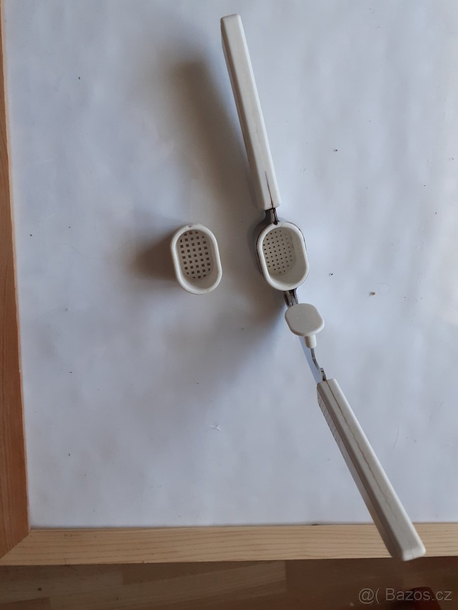 2 lis na cesnek a dortove noze - 2