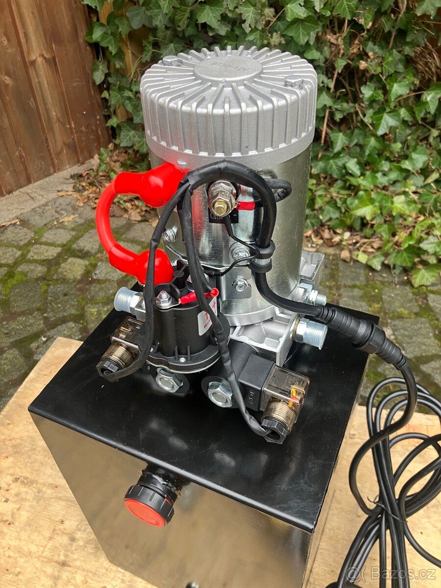 Hydraulické čerpadlo 12V, 15l - 2