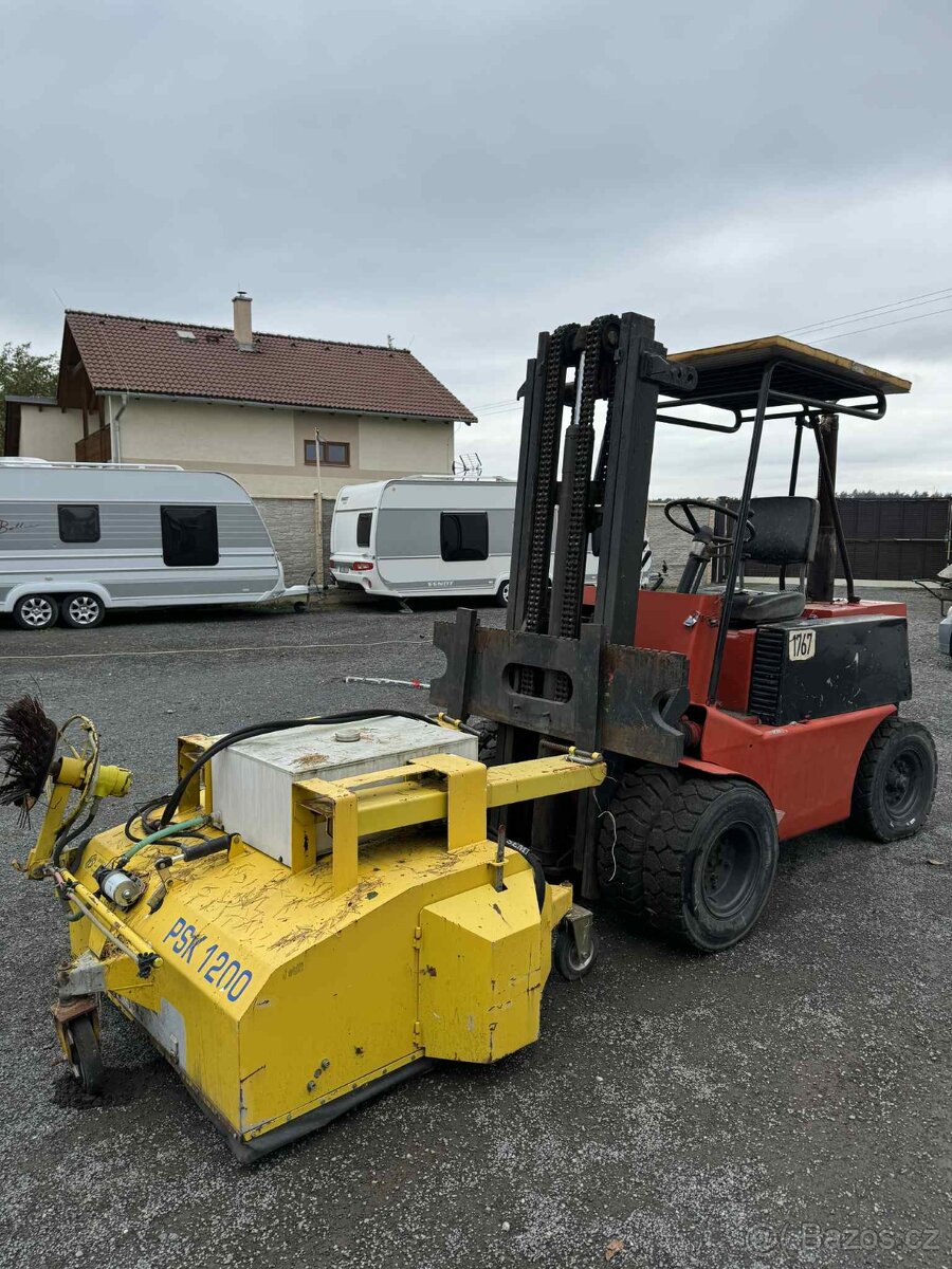 Vysokozdvižný vozík Ješterka - 2