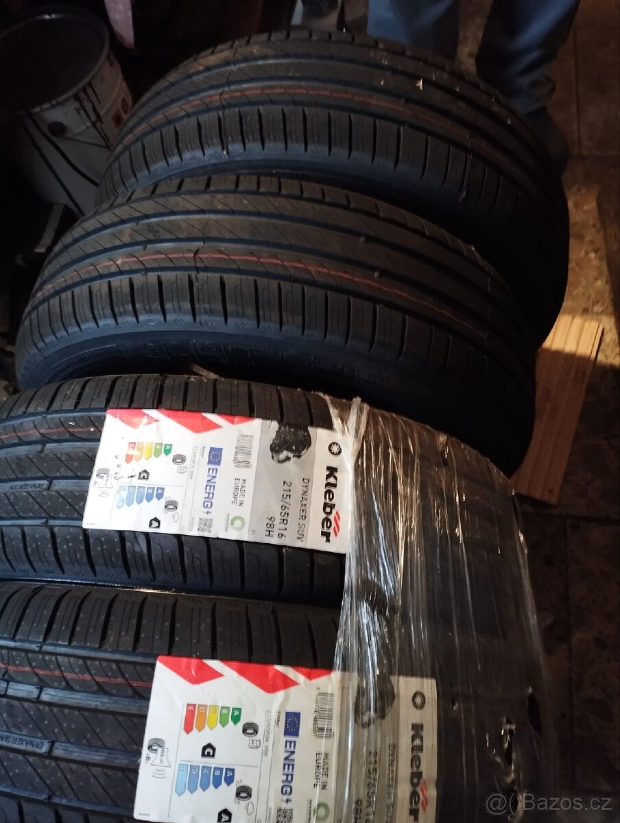Pneu 215/65R16 98H - 2