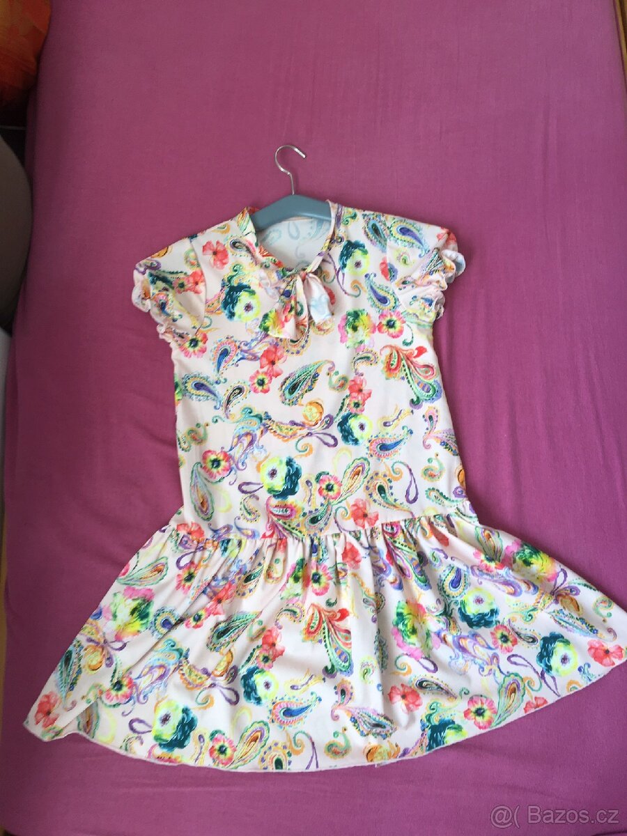 Letní šaty,10-11 let - 2