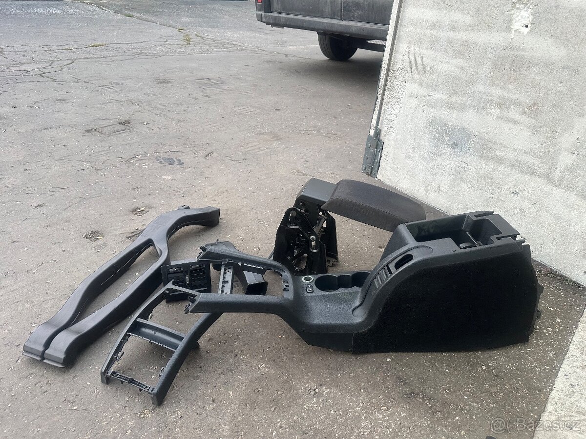 Loketní opěrka, středový tunel Octavia 2 - 2