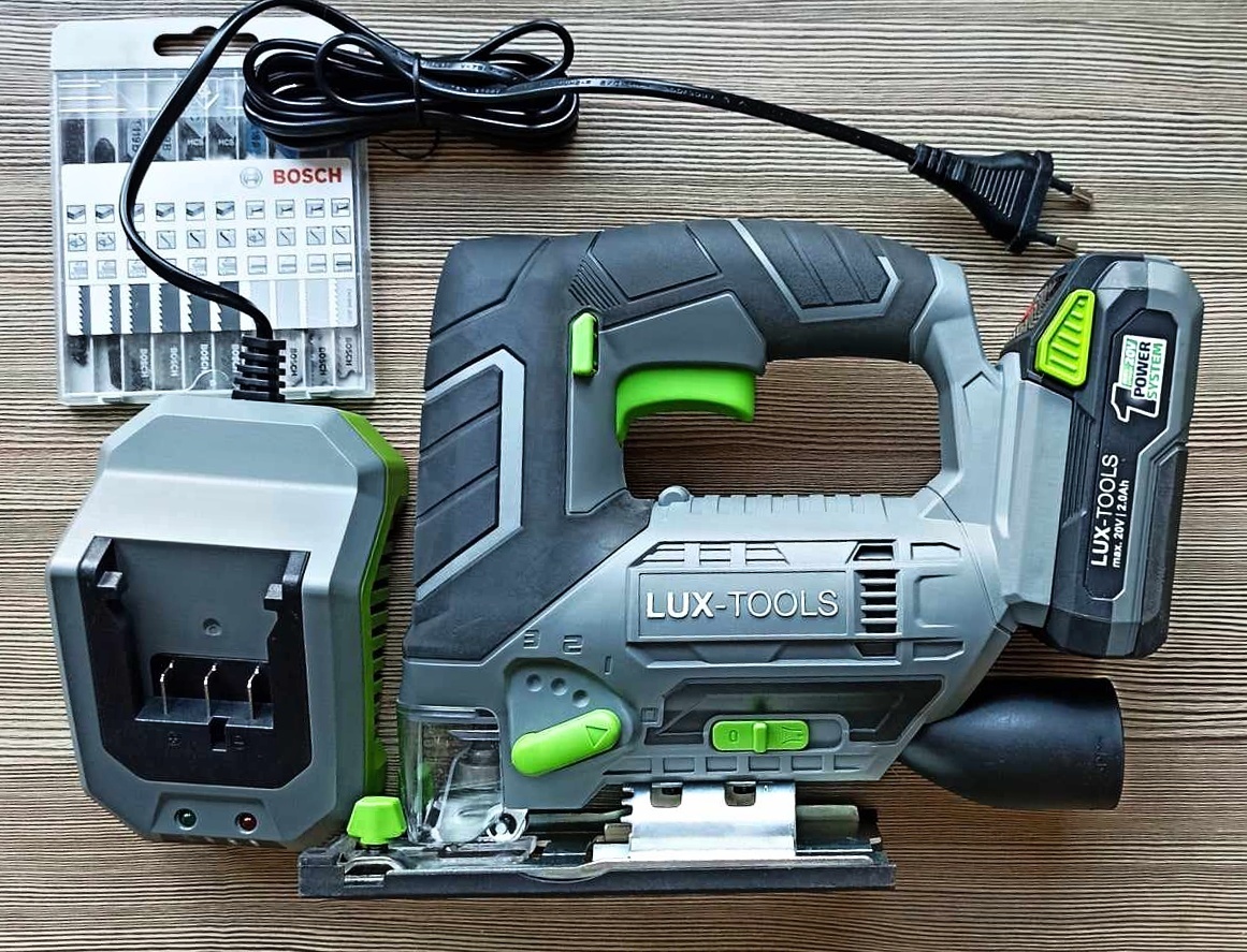 Aku pila děrovka. - 2