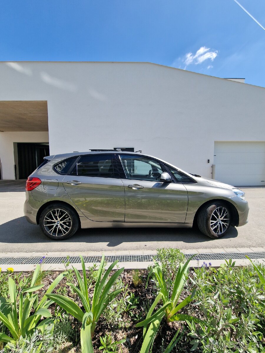 BMW 2 Active Tourer 225i - 2