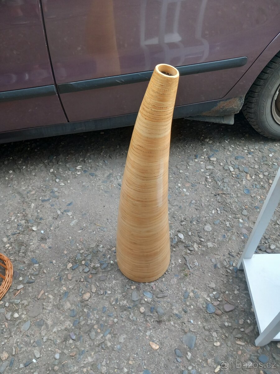 Dekorativní váza - 2