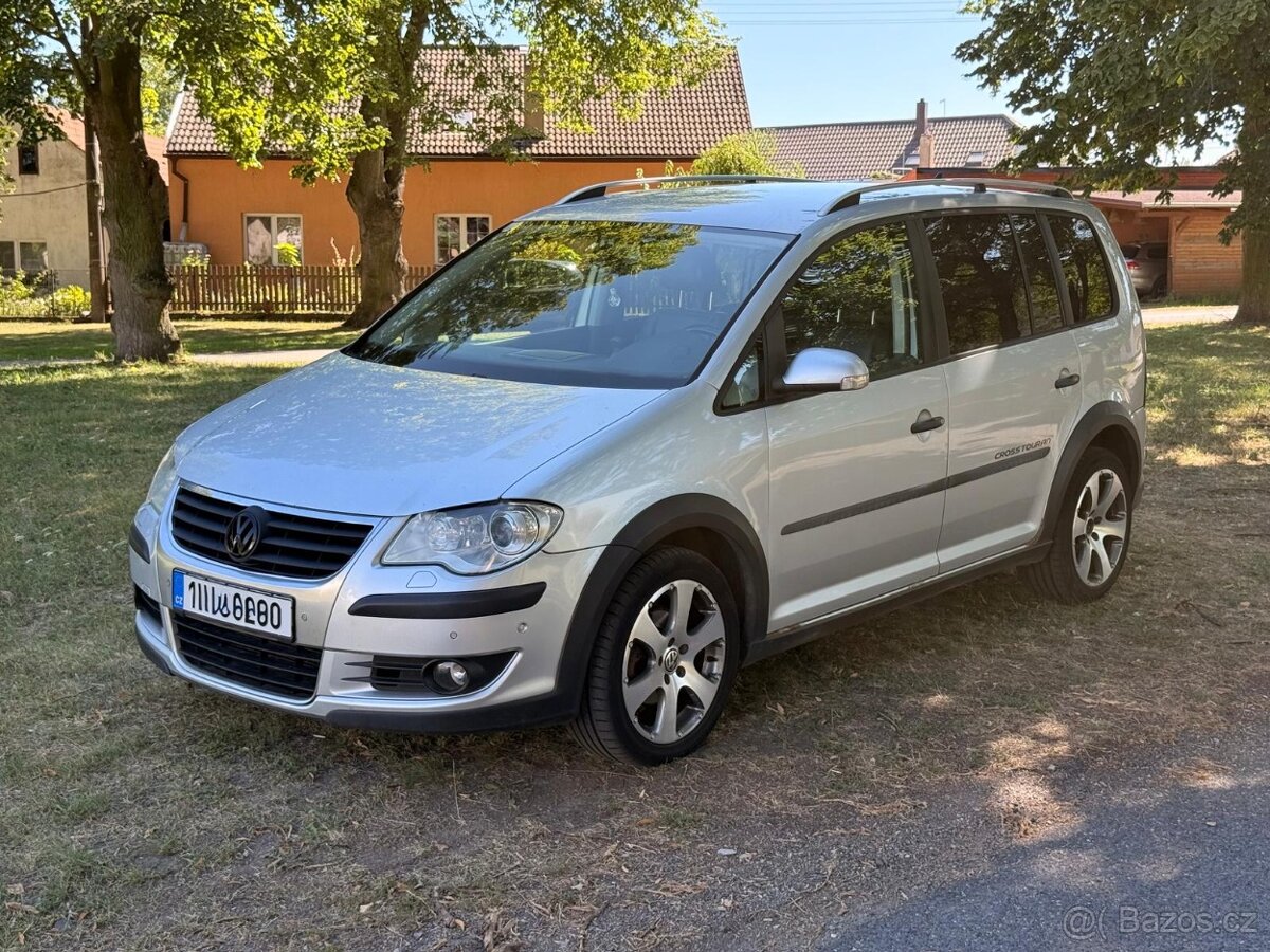 VW TOURAN TDi cross - 2