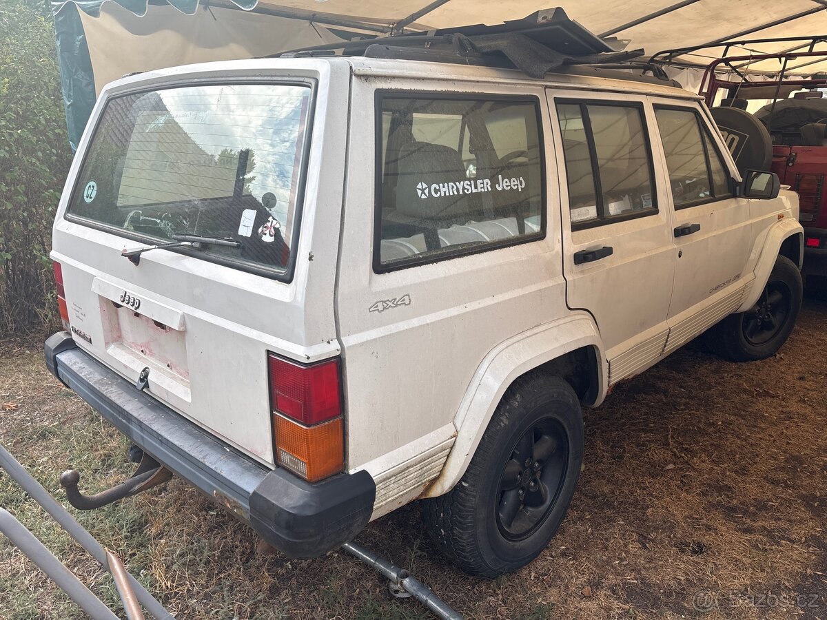 Jeep Cherokee 2.5 TD - 2
