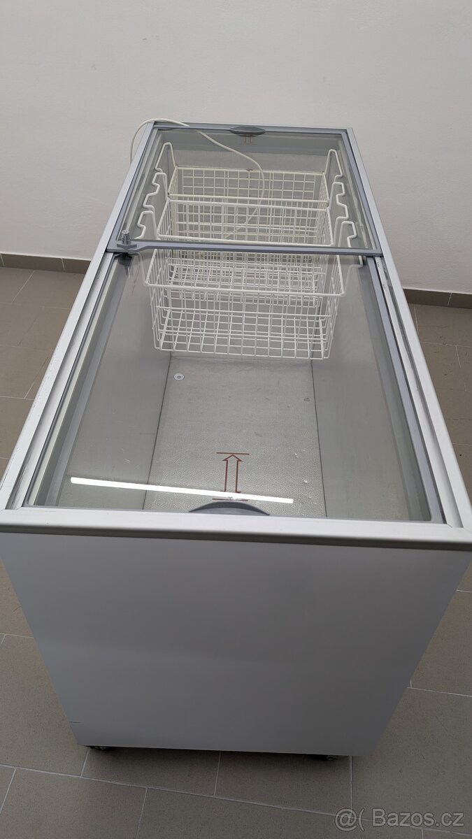 Mrazák Tefcold prosklený prodejní truhla - 2