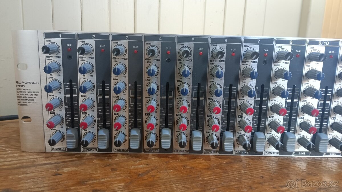 Rack mix Behringer RX1202FX - 2