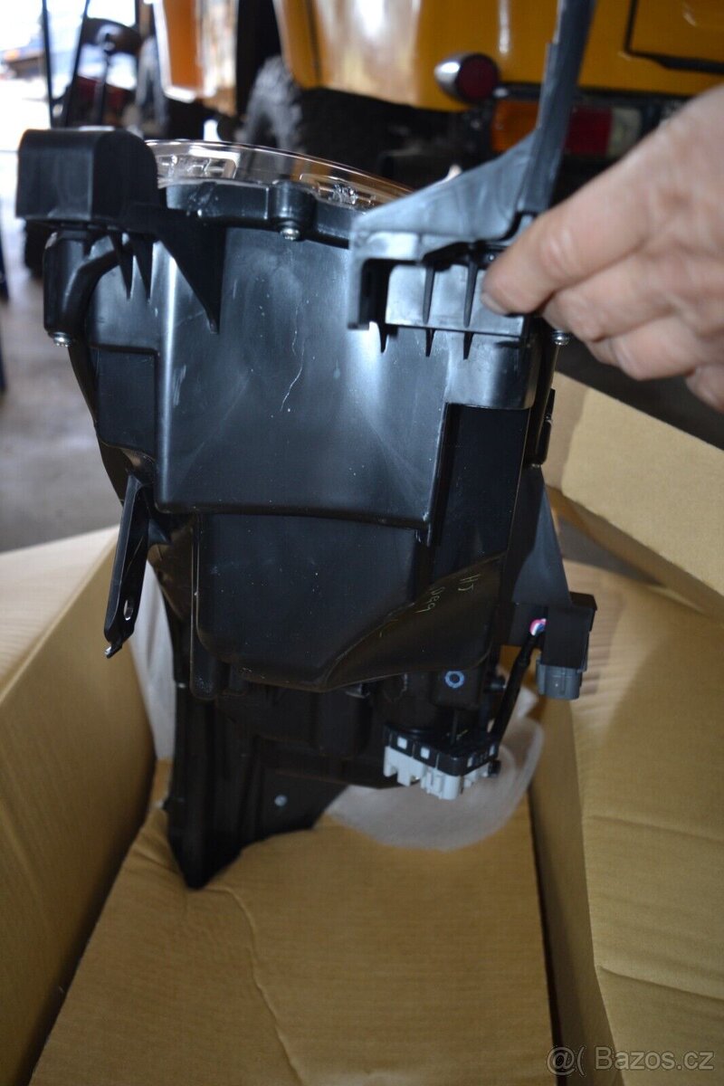 TOYOTA HILUX/VIII/Pickup/REVO 2GDFTV 2.4L predni svetlo Leve - 2